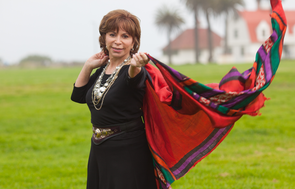 photo of Isabel Allende author